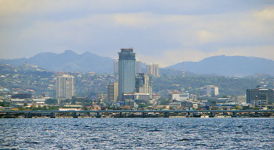 Filipijnen Cebu gezien vanaf het water