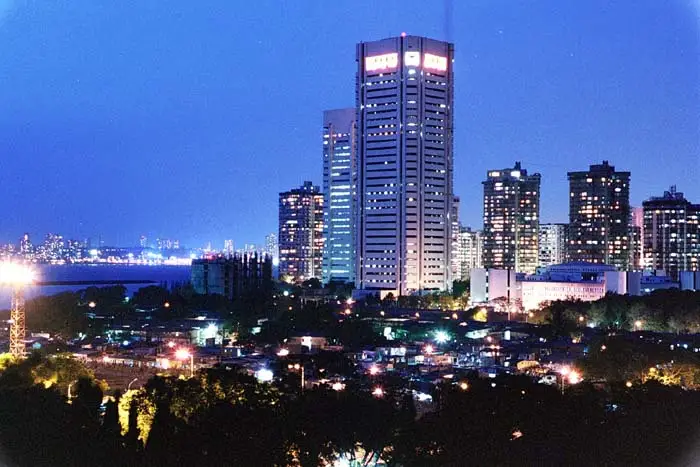 India Mumbai skyline