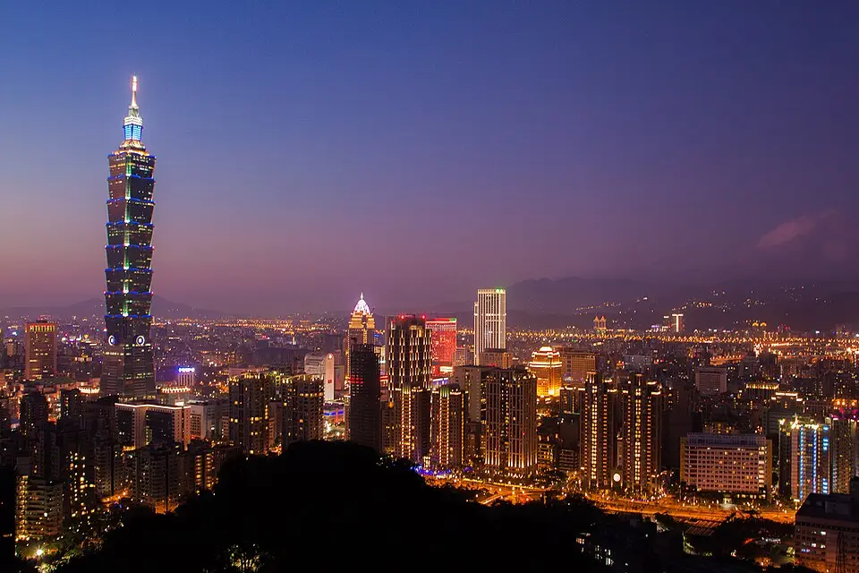 Taiwan Taipei skyline