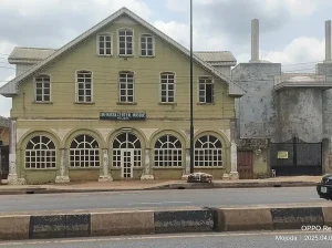 Nigeria, Centrale moskee in Mojoda